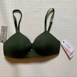 BRAND NEW Army Green Lightly Lined Bra